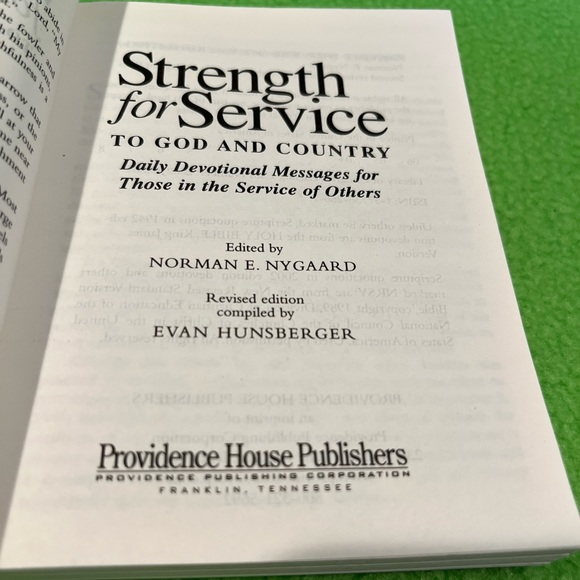 Strength for Service to God & Country Military Devotional Messages book - Picture 3 of 3